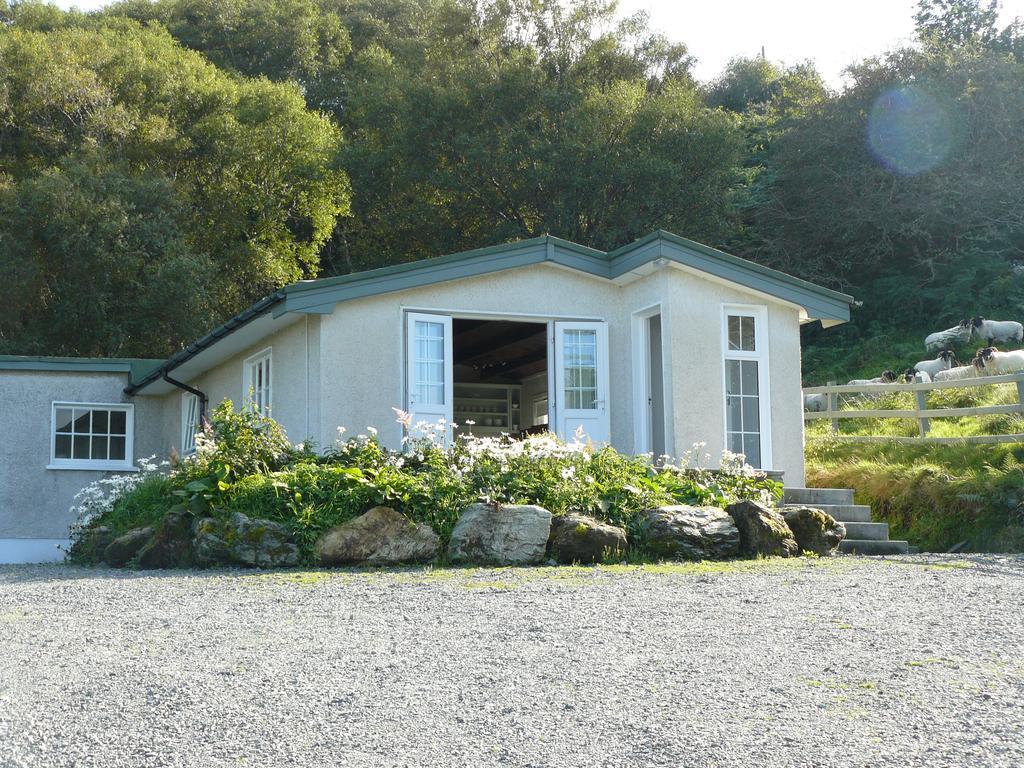 Roberts’ Cottage Westport Exterior foto